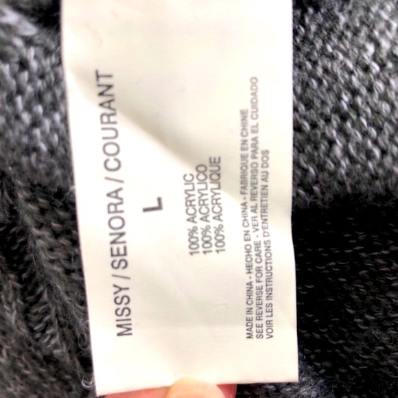 Long Sleeve Poncho/Cape-Like Charcoal Grey Cardigan Sweater - Large - Picture 13 of 13